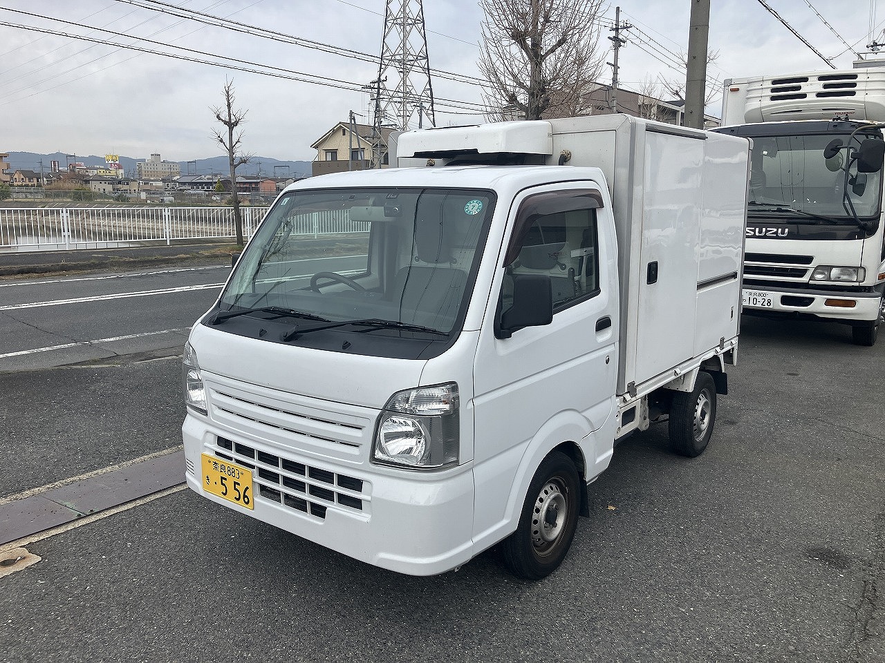 #2138  平成２９年式　NT１００クリッパー　中温冷凍車